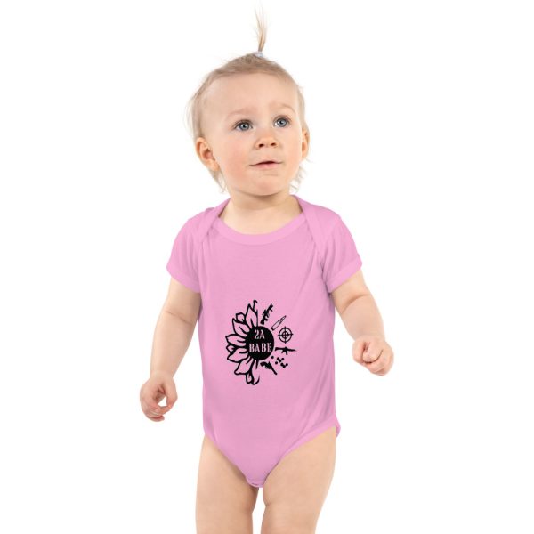 baby-short-sleeve-bodysuit-pink-front-60cbbe3375cc0